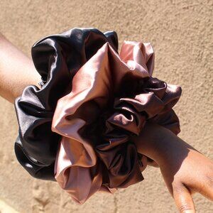 Oversized Natural multi color satin scrunchy set